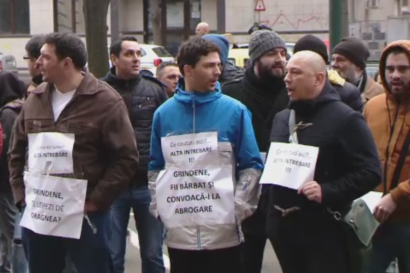 Ziua a treia de proteste in tara: 20.000 la Timisoara, 12.000 la Sibiu, 15.000 la Iasi, 30.000 la Cluj. GALERIE FOTO si VIDEO