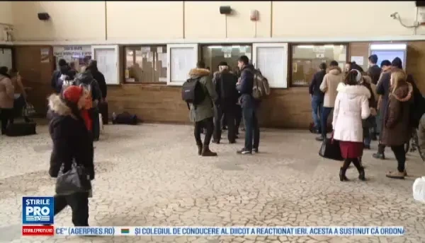 Primii studenti care s-au bucurat de transportul gratuit cu trenul. Elev: Puteau sa ne faca si noua, dar au facut diferente