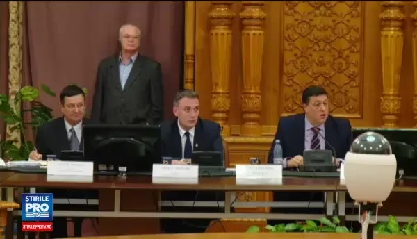 Seful Parchetului General Augustin Lazar, mustrat in timpul dezbaterii pe legea bugetului. Reactia procurorului general