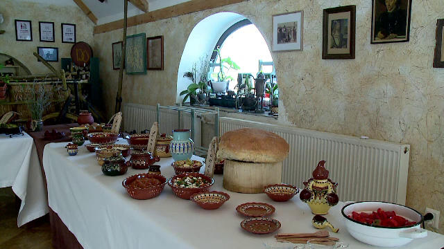 Cramele din Ostrov au devenit atractie turistica, asemenea domeniilor din Franta si Italia. Cum sunt asteptati vizitatorii