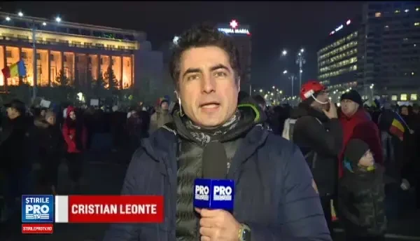 Ziua a 5-a de proteste. Peste 60.000 de oameni sunt in Piata Victoriei iar numarul manifestantilor creste