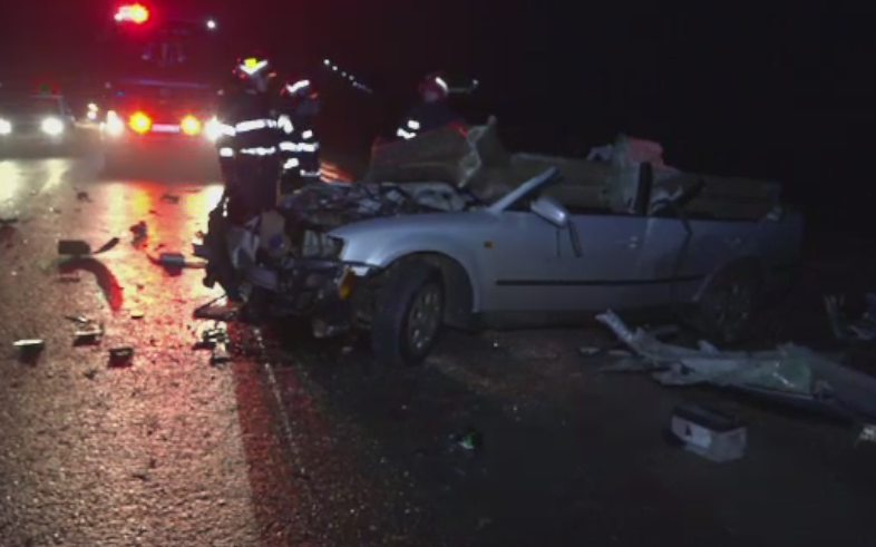Accident cu 30 de masini pe o sosea din statul american Oregon. Ploaia inghetata ar fi provocat carambolul. VIDEO