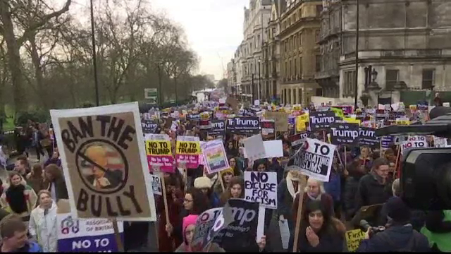 Proteste la Londra fata de ordinul prin care Trump interzice intrarea in SUA a cetatenilor din sapte tari musulmane
