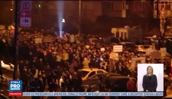 Cum s-au desfasurat protestele sambata in tara. Este o tradare de tara! Asta nu e democratie, e dictatura!
