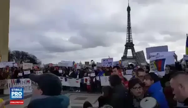 Romanii din strainatate se mobilizeaza. Proteste la Paris, Atena, Bruxelles si Cracovia. FOTO