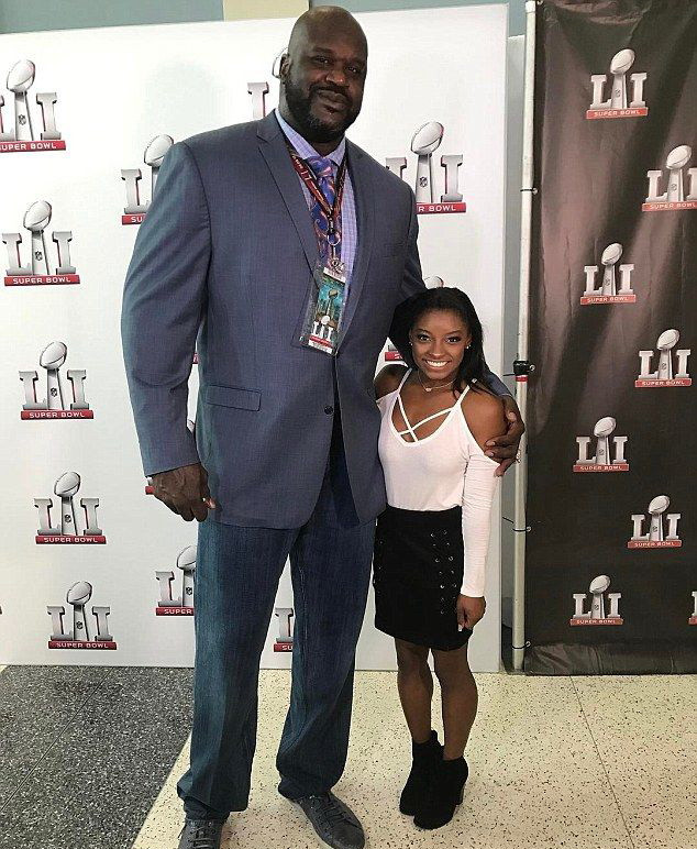 Shaquille O'Neal si Simone Biles in aceeasi fotografie. Una dintre pozele inceputului de an :)