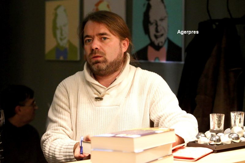 Senator USR, filmat in timp ce doarme in Parlament. "Am stat 5 zile treji sa ne asiguram ca PSD nu face vreo magarie"