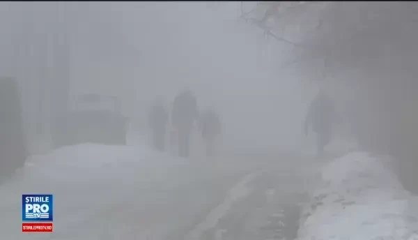 O fetita de 7 ani a murit intr-un incendiu, in casa parohiala. Copila a intrat sa puna lemne pe foc, iar centrala a explodat