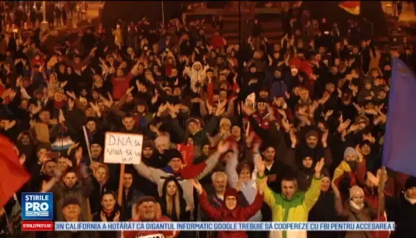 Manifestatii cu mii de oameni in toata tara. Timisorenii au preluat haka islandeza de la EURO 2016: Rezistam si continuam