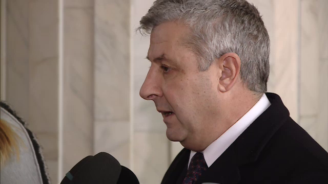 Florin Iordache sustine ca a mers in Piata Victoriei si a explicat de ce nu a fost recunoscut: "Pai aveam fes in cap"