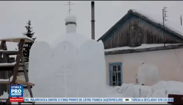 Un rus a construit o biserica de zapada in 2 luni, pentru ca in zona nu exista o capela. Reactia localnicilor
