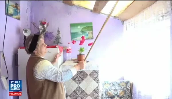 Bolnava de diabet si aproape oarba, o femeie din Mures risca sa ramana pe drumuri. Copiii, plecati in strainatate, au uitat-o