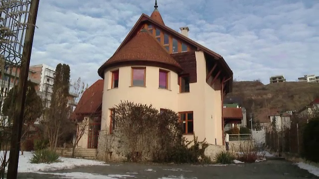 Romanii, tot mai dispusi sa dea sute de mii de euro pe case de lux. Vila cu 6 camere din Cluj, care costa 700.000 de euro