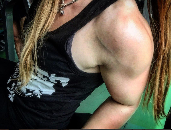 Are doar 20 de ani, dar poate face indreptari cu 190 kg. Cum arata rusoaica supranumita "Halterofila Barbie"