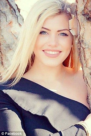 O americanca de 18 ani a fost gasita moarta in camera ei de camin, la doua luni dupa ce a postat un mesaj pe Facebook