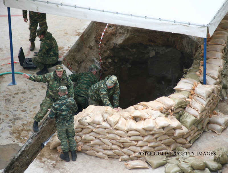 Zeci de mii de oameni, evacuati din Salonic dupa ce s-a descoperit o bomba uriasa. "Niciodata nu am mai vazut asa ceva"