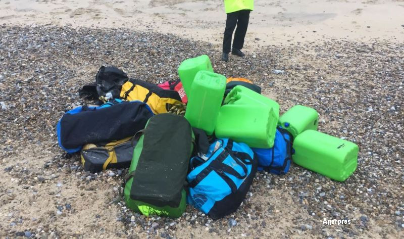 360 de kilograme de cocaina, gasite pe o plaja din Anglia. Valoarea totala a incarcaturii pe piata neagra este colosala