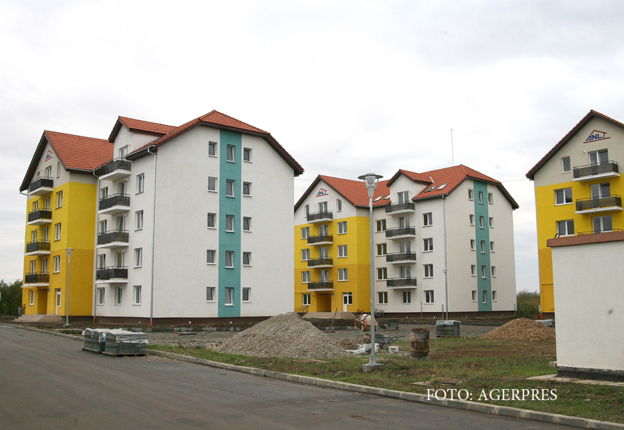 Chiriasii ANL, pusi sa plateasca de 4-5 ori mai mult. Oamenii sunt revoltati, desi in continuare pretul e sub cel al pietei