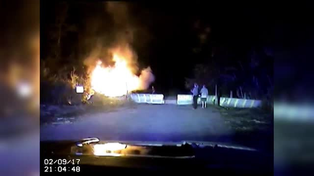 Barbat din SUA, salvat cu cateva secunde inainte ca masina sa explodeze. Intreaga operatiune a fost filmata