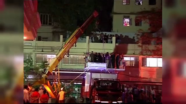 Nu mai iesise din casa de 25 de ani si cantareste 500 de kg. Tratamentul care ii poate salva viata unei femei din Egipt