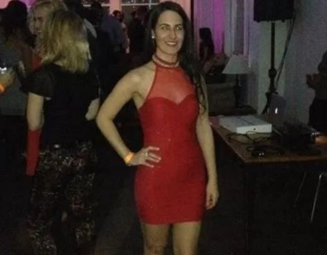 O femeie a murit dupa ce a cazut in gol de la 9 metri intr-o cladire din Manhattan. Ce incerca sa faca in acele clipe