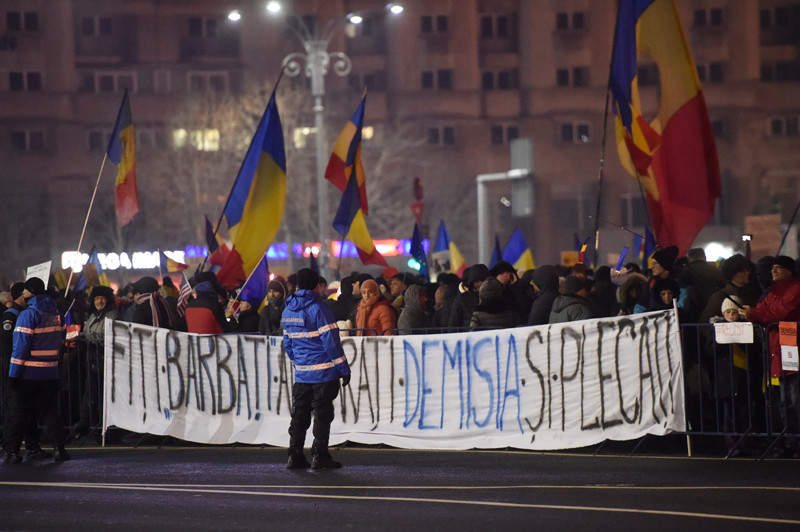 proteste piata victoriei ziua 13