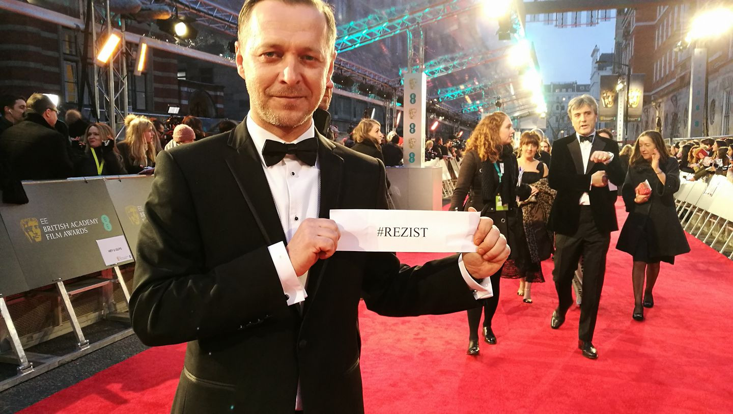 Vedeta care sustine protestele din Romania de pe covorul rosu de la Premiile BAFTA. Favoritii fiecarei categorii
