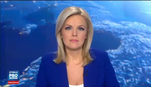 O familie cu 4 copii din Dambovita s-a trezit fara casa in pragul iernii. Cum i-a mobilizat preotul din comuna pe sateni