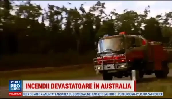 Tornade de foc in toata Australia, din cauza secetei. Cerul era de un negru inspaimantator, flacarile urcau pana la nori