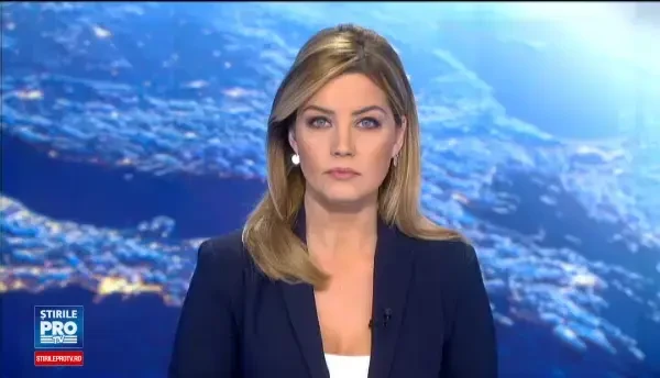 Accident grav in zona Piata Romana din Capitala. O femeie a fost lovita de masina pe trecerea de pietoni. Traficul, blocat