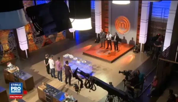 Noul sezon MasterChef a inceput la PRO TV. Concurentii vor trece prin probe noi si spectaculoase