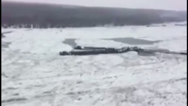 Incidentele pe Dunare continua! O barja incarcata cu 800 de tone de pietris s-a rasturnat langa localitatea Dervent