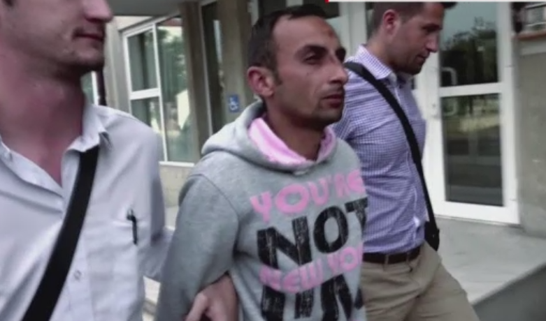 Pedeapsa primita de barbatul din Cugir care si-a injunghiat iubita si pe tatal ei pe strada. Decizia nu este definitiva