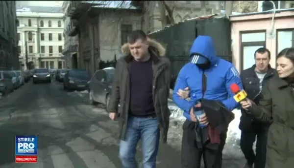 Barbatul care si-a injunghiat mortal iubita s-a predat politiei. Cum explica un profiler criminalist sadismul sau