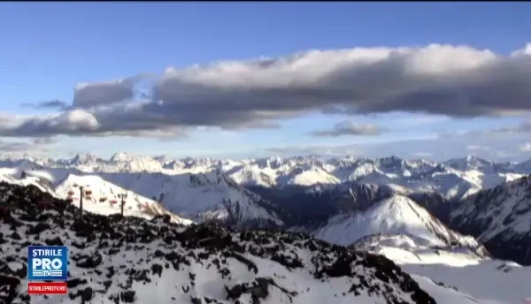 Partia cu noroi, care a costat 5 milioane de euro si zace nefolosita. Primarul i-a indatorat pe localnici pentru 20 de ani