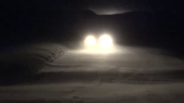 Cinci persoane au ramas inzapezite pe un drum judetean din Botosani. O doamna si-a facut selfie cu masinile blocate de zapada