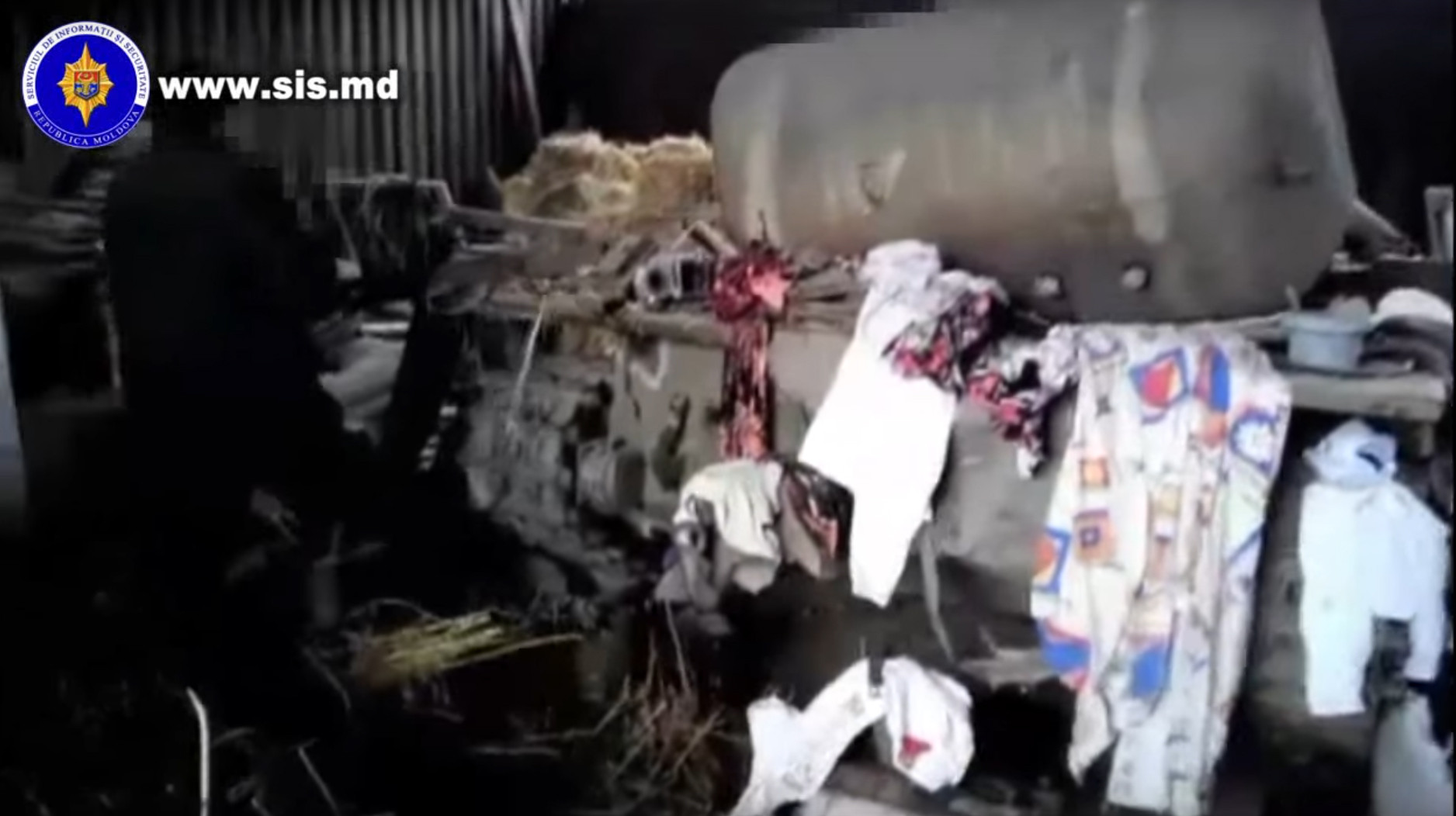 Ce au descoperit spionii din Republica Moldova in curtea unui satean. Omul nu a putut explica cum a ajuns vehiculul acolo