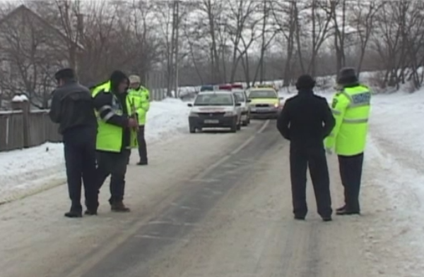 Moarte suspecta in judetul Iasi. Un barbat de 51 de ani a murit dupa ce a fost gasit inconstient intr-un sant