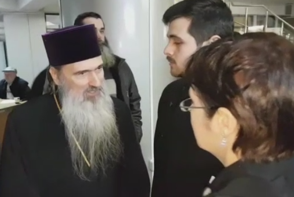 Inalt Preasfintitul Teodosie ramane sub control judiciar pentru inca 30 de zile. Acuzatiile care i se aduc Arhiepiscopului