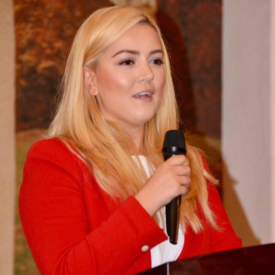 Cine este Ionela Dobrica, tanara implicata in dosarul in care Zgonea a fost pus sub control judiciar. Reactia ei pe Facebook