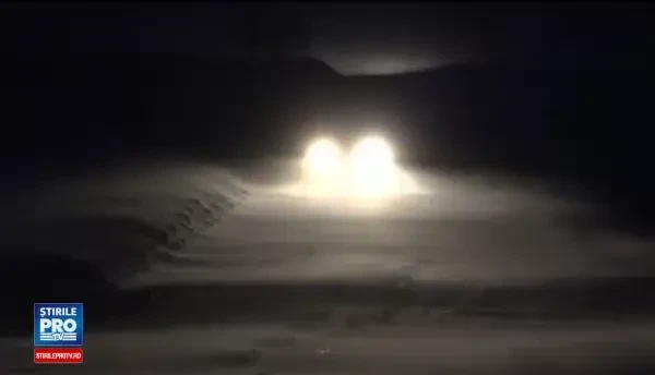 Cinci persoane au ramas inzapezite pe un drum judetean din Botosani. O doamna si-a facut selfie cu masinile blocate de zapada