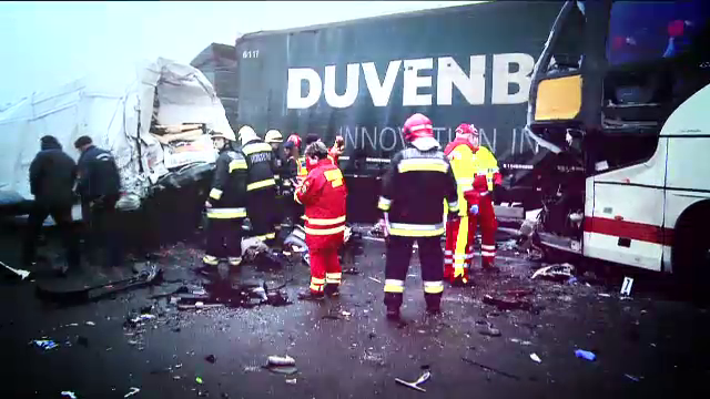 Marturia unui roman din autocarul accidentat in Ungaria: "Al doilea sofer ne intreba pe noi cum se deschide usa"