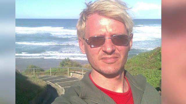 Taximetrist acuzat ca i-a taiat franele masinii fostei iubite. Cum a terorizat-o luni de zile pe femeia care l-a parasit