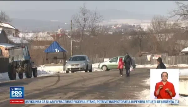 Trei baieti de pana in 5 ani, luati de Protectia Copilului. Micutii au fost gasiti tremurand de frig, in casa bunicilor