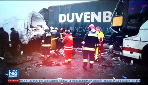 Marturia unui roman din autocarul accidentat in Ungaria: Al doilea sofer ne intreba pe noi cum se deschide usa