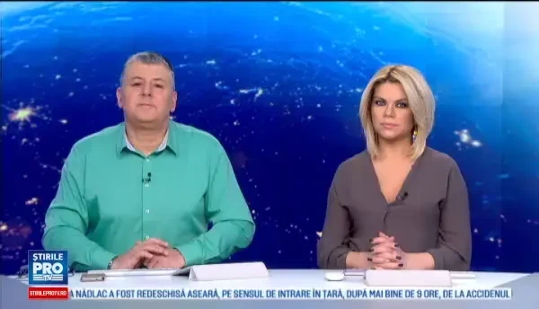 Cateva camile din Turcia au fost filmate in timp ce se bucurau de zapada, in Turcia. Imaginile au devenit viral