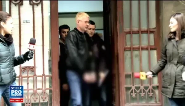 Taximetrist acuzat ca i-a taiat franele masinii fostei iubite. Cum a terorizat-o luni de zile pe femeia care l-a parasit