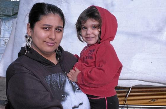 Marturia unei romance de etnie roma in presa franceza: "Avem o zicala - Romania nu-i decat pentru cei bogati!"