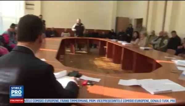 Strazile din Orsova, pline cu mormane de gunoaie. Cum incearca autoritatile locale sa rezolve problema