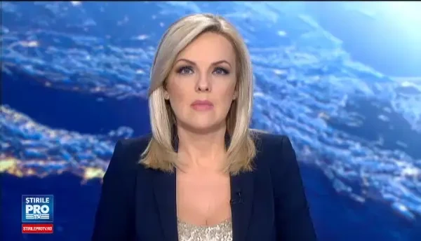 O soferita de 28 de ani a murit dupa ce s-a izbit violent de un microbuz plin cu muncitori. Cine se afla cu ea in masina